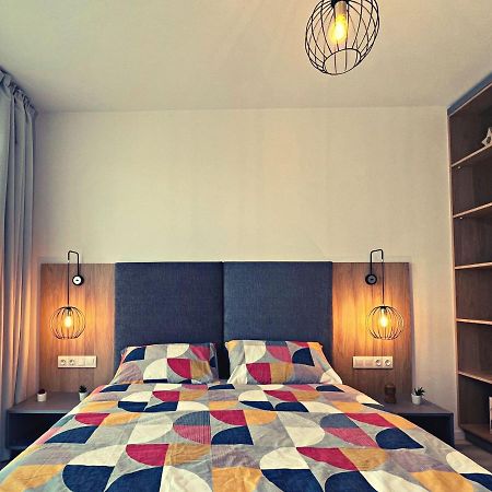Panoramic Forest View Apartment Dumbravita  Luaran gambar
