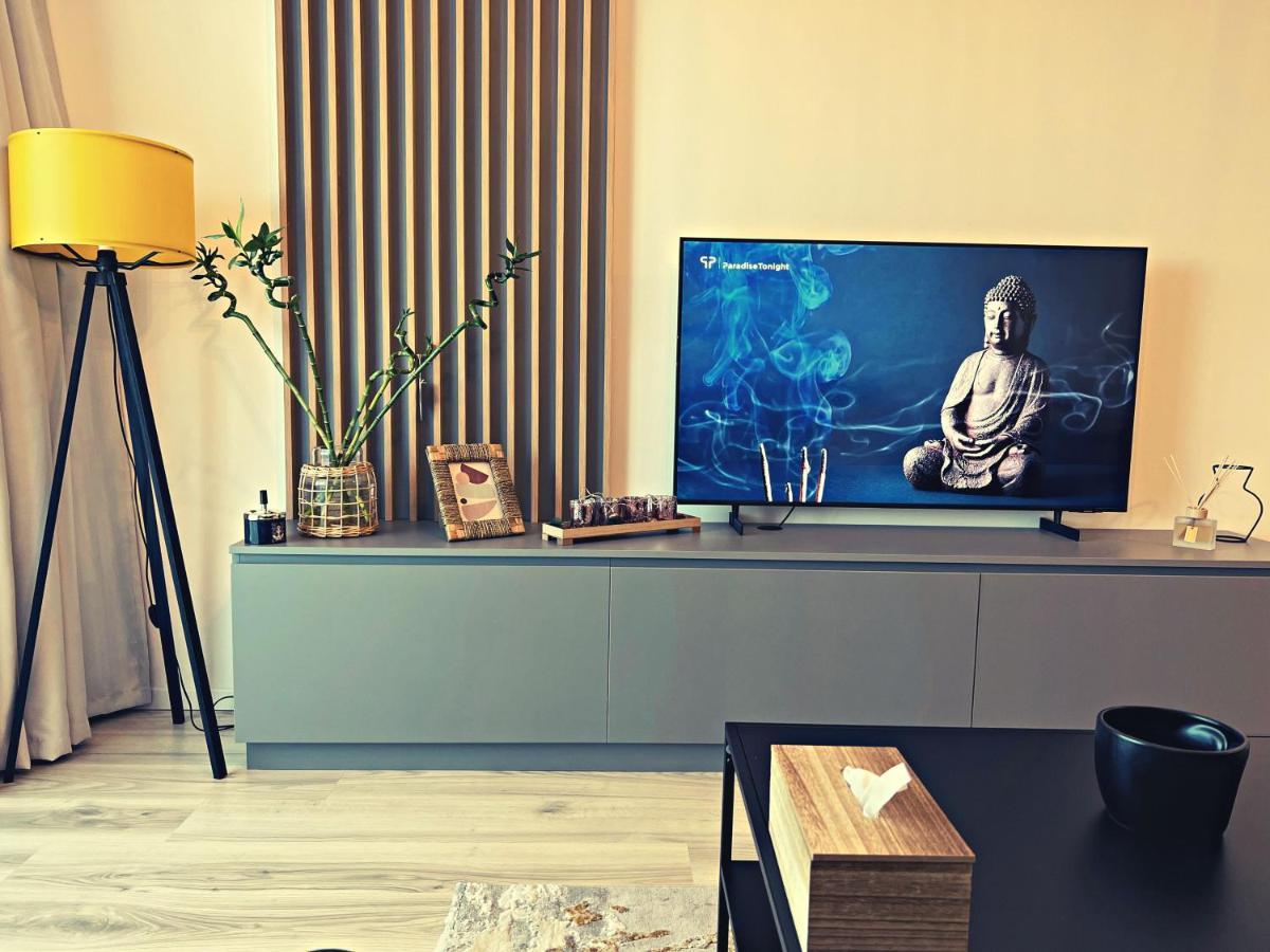 Panoramic Forest View Apartment Dumbravita  Luaran gambar