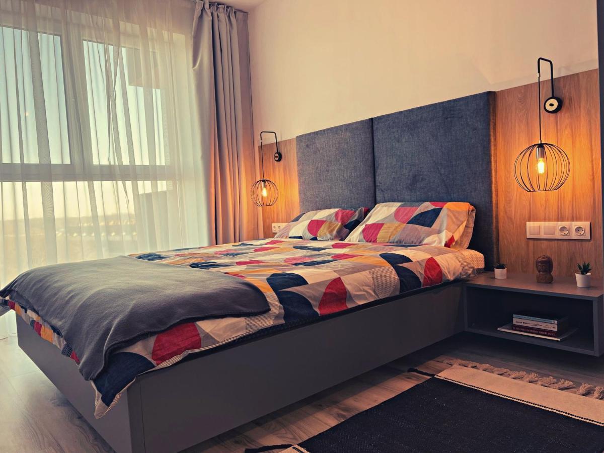Panoramic Forest View Apartment Dumbravita  Luaran gambar