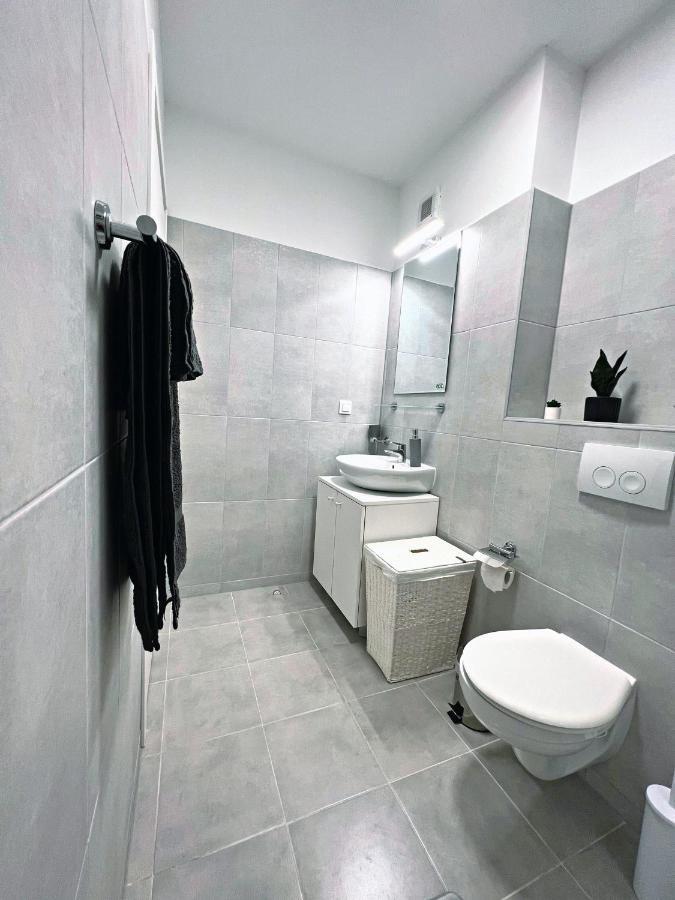 Panoramic Forest View Apartment Dumbravita  Luaran gambar