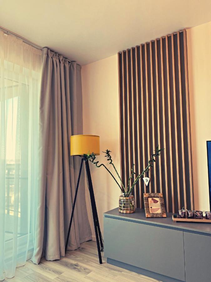 Panoramic Forest View Apartment Dumbravita  Luaran gambar